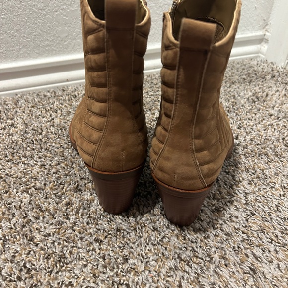Vince Camuto Camel Suede Ankle Boots Women’s size 10 - Picture 5 of 6